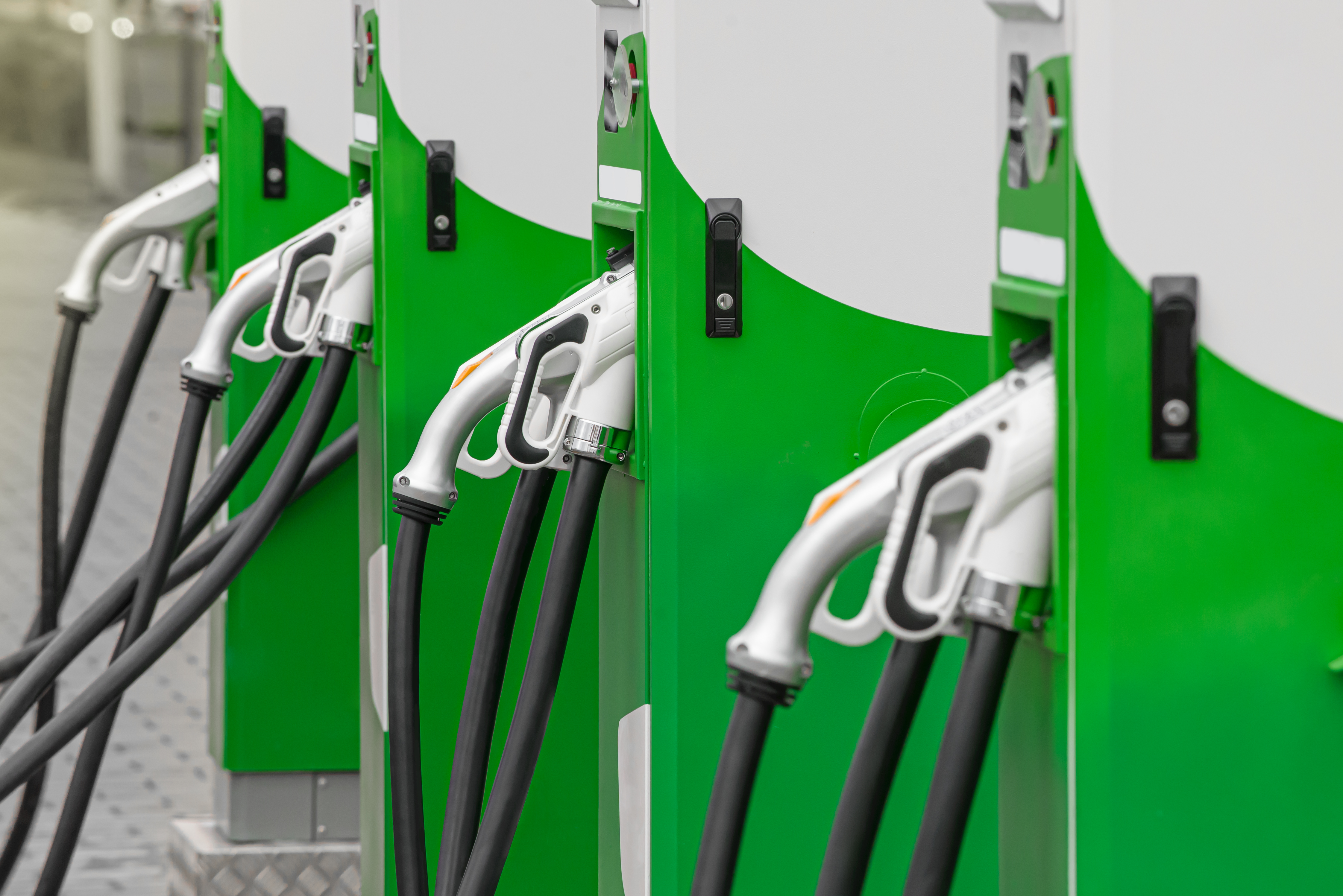 EV Charger Leasing UK – A Fraser Bond Guide for Property Owners & Investors