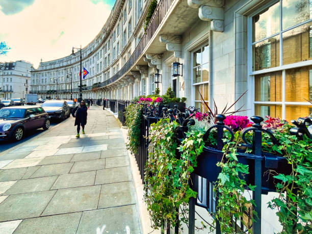 1 Bed Flat Housing Benefit Accepted London - Fraser Bond
