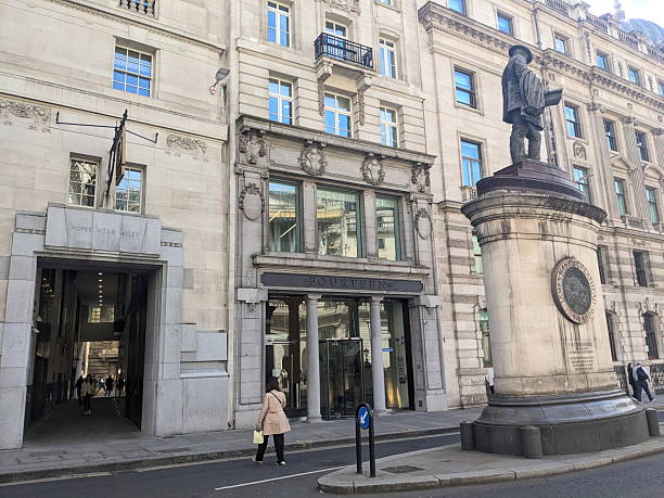 Prime Central London Company Service - Fraser Bond