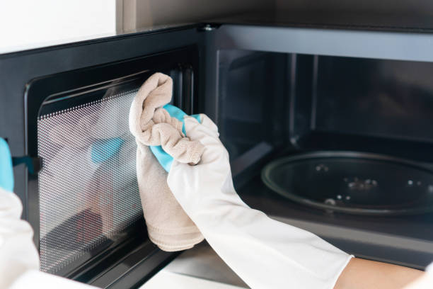 How to Clean a Microwave – Easy and Safe Microwave Cleaning Guide