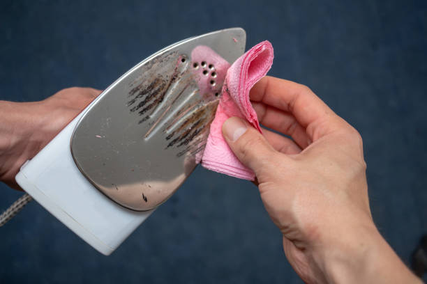 Cleaning an Iron Plate – How to Clean a Soleplate Safely