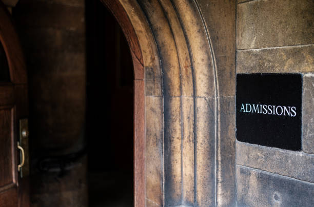 UK Law School Admissions Consultant - Fraser Bond