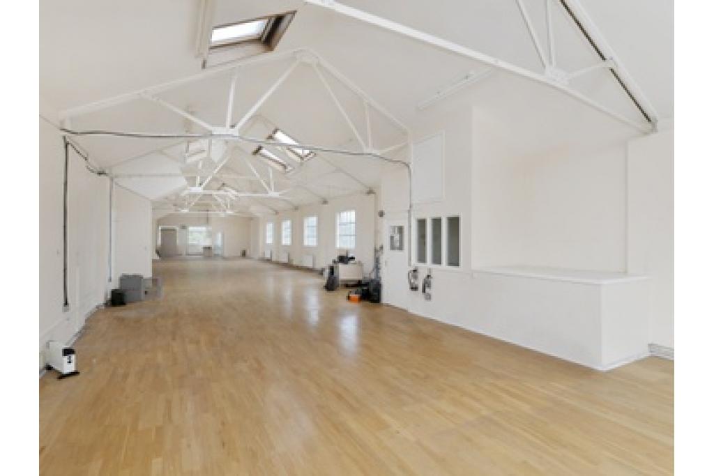 Large open plan office in Brixton - few minutes walk from tube station