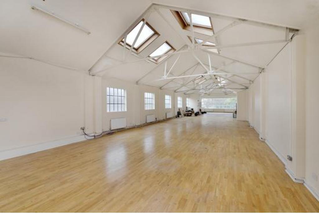 Large open plan office in Brixton 30 Acre Lane, SW2 5SG