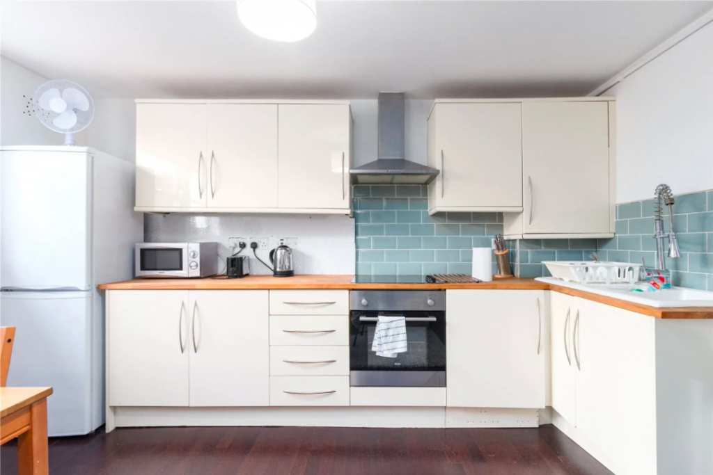 2 bed flat to rent  Sutherland Street, London SW1V