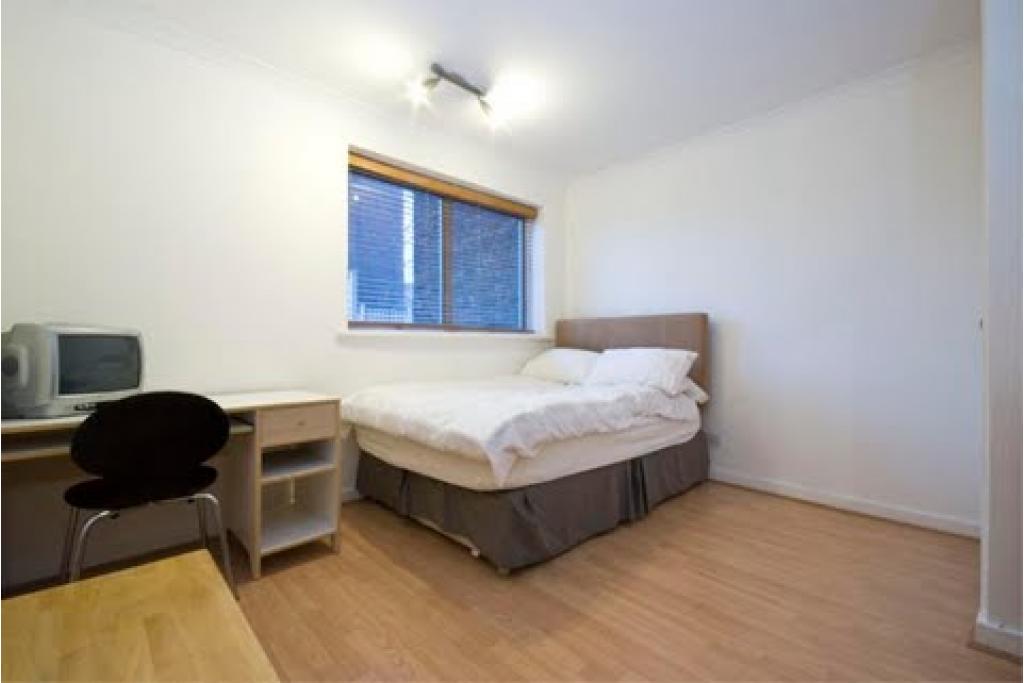 3bedroom flat St. Mary le Park Court, Parkgate Road, Battersea Park, London, SW11