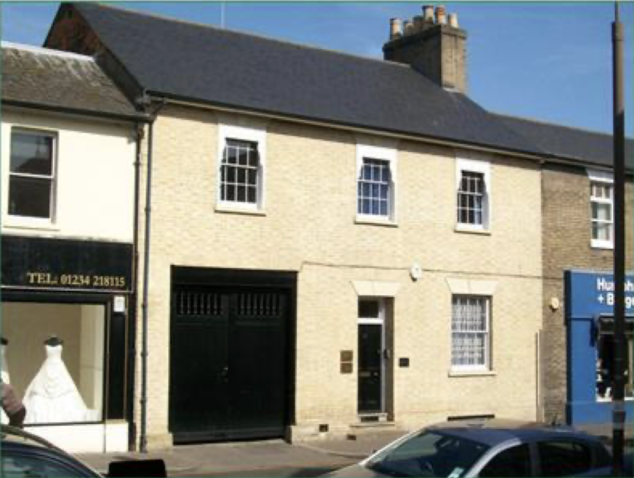 Office Space available to LET at: 26 Milk Street MK40 3HD