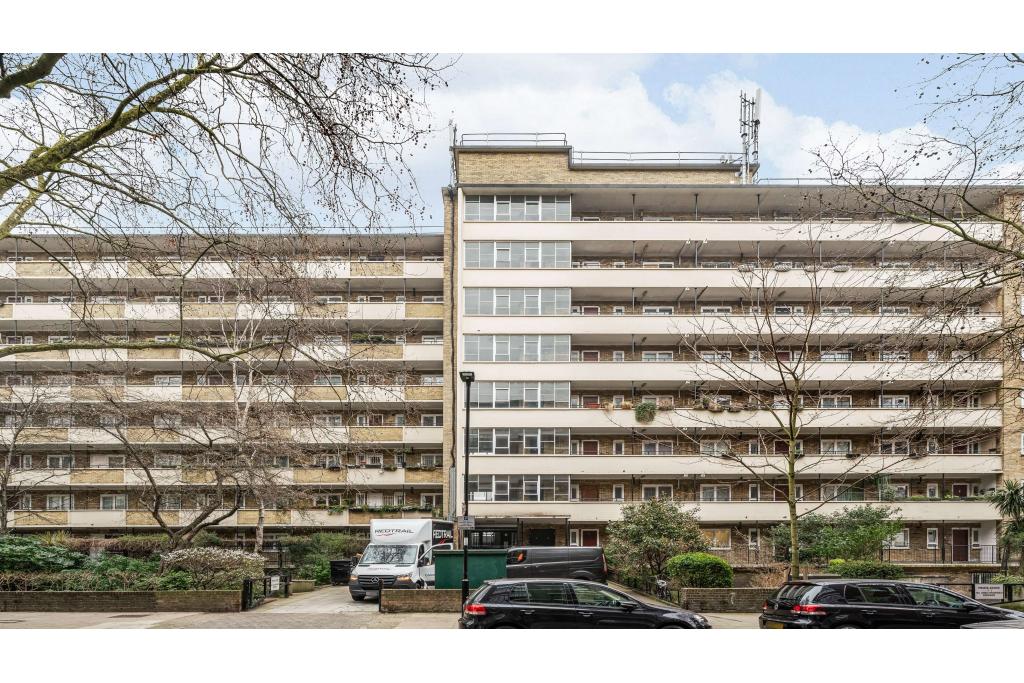 Flat for Rent at Grimthorpe House, EC1V 0BR