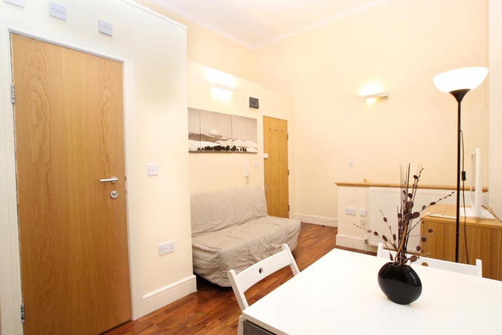 studio to rent 5 prince of wales terrace