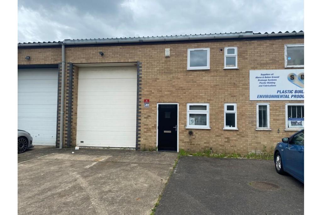 Industrial Unit in St. Ives, PE27 – Available for Rent