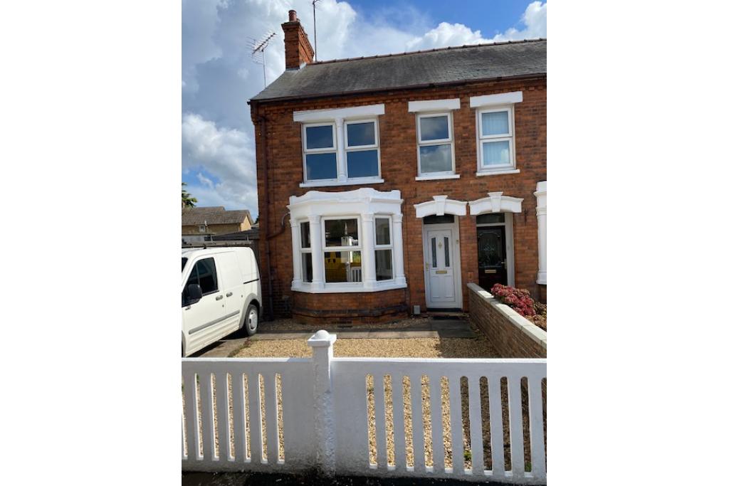 2 bed terraced house to rent Charles Street, Wisbech, Cambs PE13