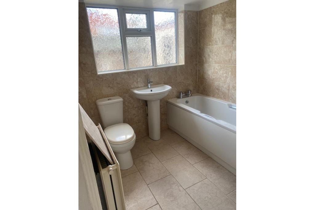 2 bed terraced house to rent Charles Street, Wisbech, Cambs PE13