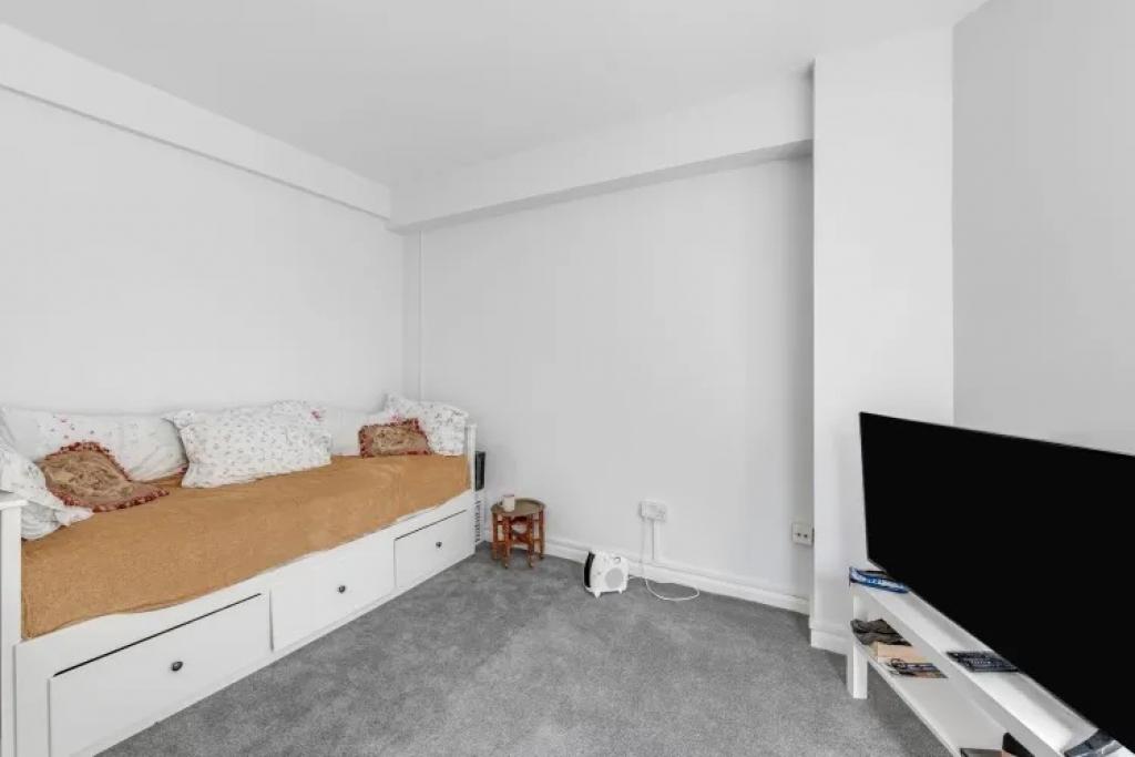 Studio to rent Chelsea Cloisters, Sloane Avenue, London SW3