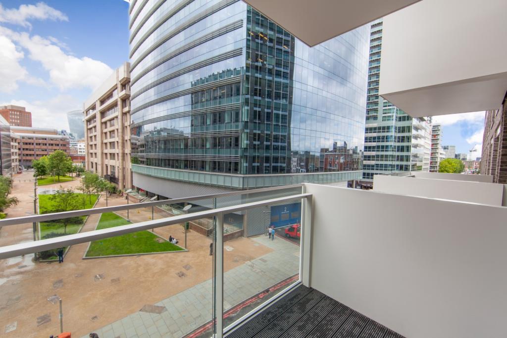 Studio Suite with Balcony – £2,665pcm – New Drum Street, Aldgate, London, E1