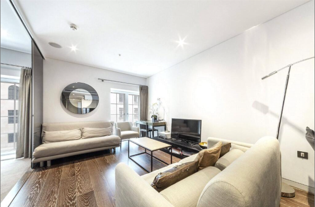 Luxury Two-Bedroom Apartment – City Views – £3,466pcm – Whitechapel High Street, Aldgate, London, E1