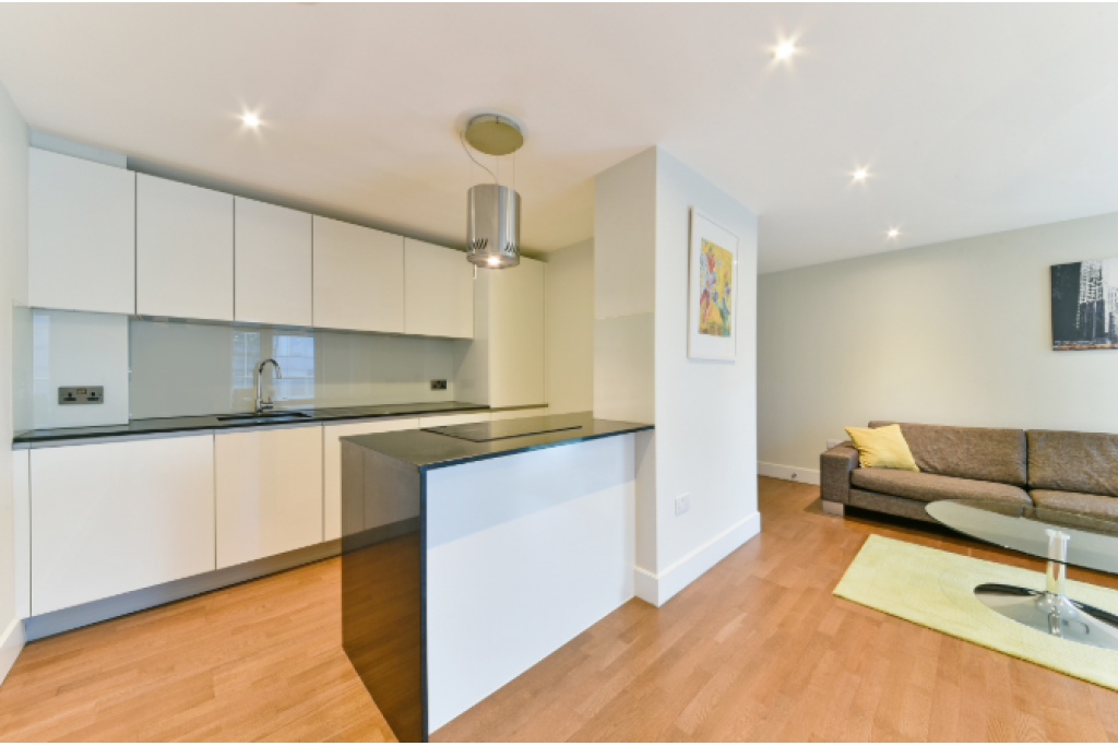 Luxury Two-Bedroom Apartment – City Views – £3,466pcm – Whitechapel High Street, Aldgate, London, E1