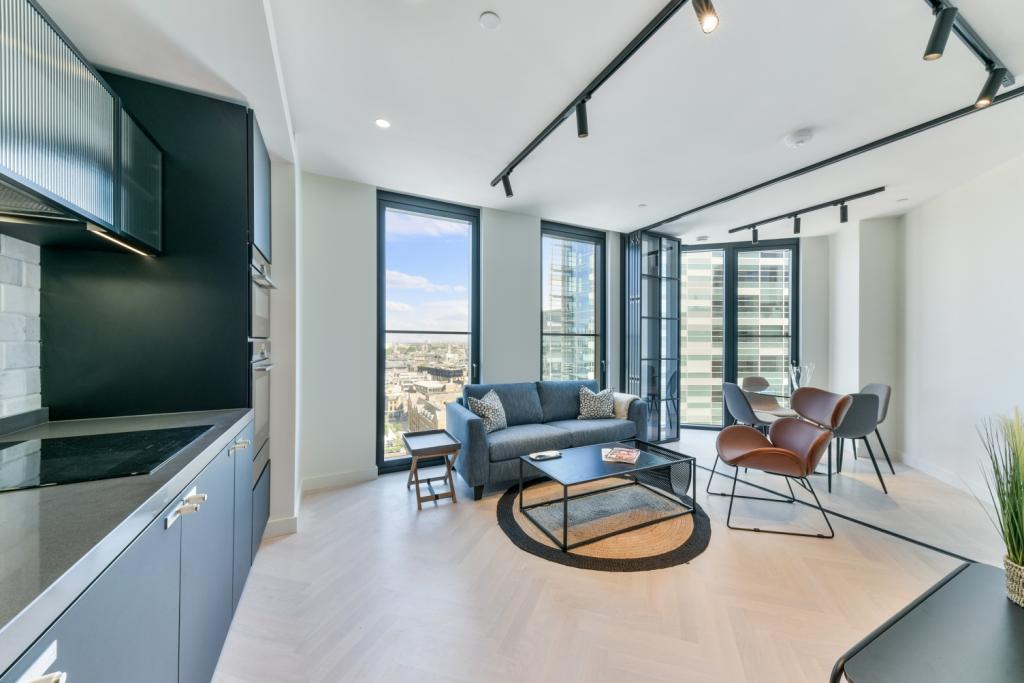 One Bedroom Apartment – Winter Garden – 1,000 sq ft –£3,466pcm – Sun Street