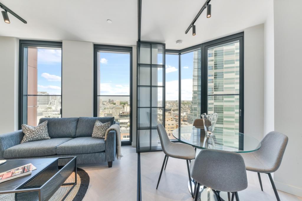 One Bedroom Apartment – Winter Garden – 1,000 sq ft –£3,466pcm – Sun Street