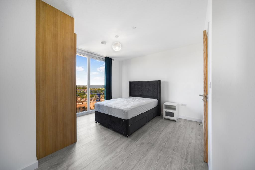 Two Bedroom Apartment with Reservoir Views – Hendon Waterside, – £2,383pcm