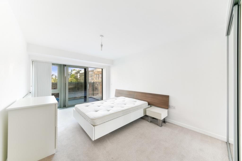Luxury One Bedroom Apartment – Ben Jonson Road, Stepney Green, London, E1 – £2,101pcm