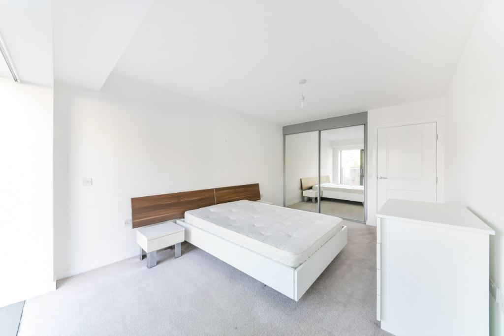 Luxury One Bedroom Apartment – Ben Jonson Road, Stepney Green, London, E1 – £2,101pcm