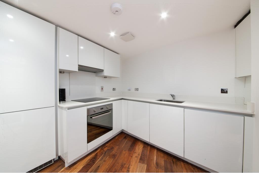 Luxury Two Bedroom Basement Apartment with Private Terrace/Garden in Maida Vale – £1,841pcm