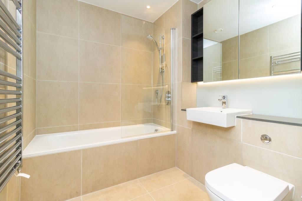 Luxury One Bedroom Apartment – £2,491pcm – St Gabriel Walk, Elephant & Castle, London, SE1