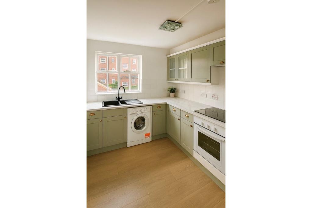 2 Bed Flat, Macmillan Way, SW17