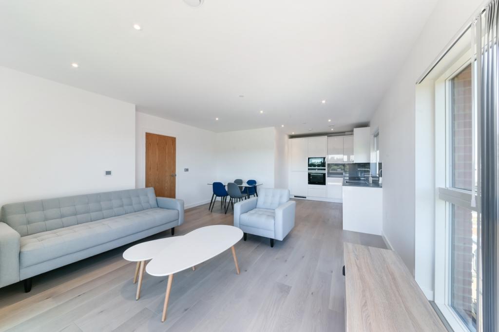 Luxury Two Bedroom Apartment – £2,210pcm – Thonrey Close, Colindale, London, NW9