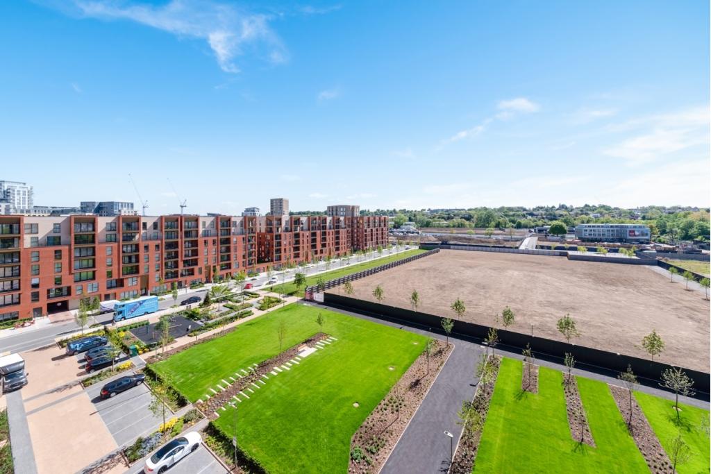 Luxury Two Bedroom Apartment – £2,210pcm – Thonrey Close, Colindale, London, NW9