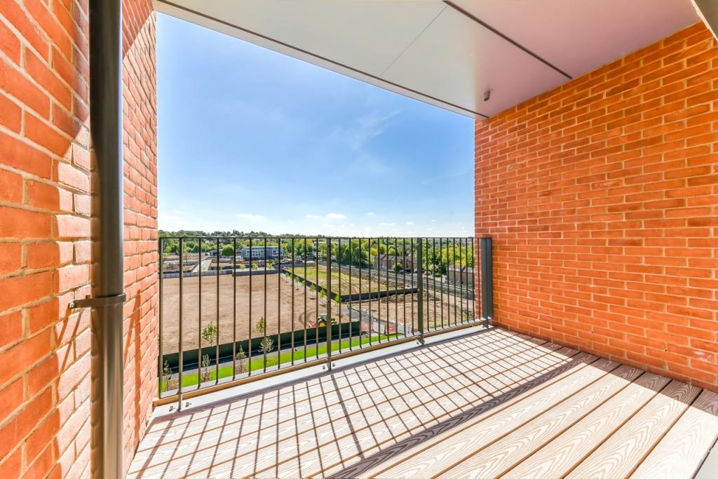 Luxury Two Bedroom Apartment – £2,210pcm – Thonrey Close, Colindale, London, NW9