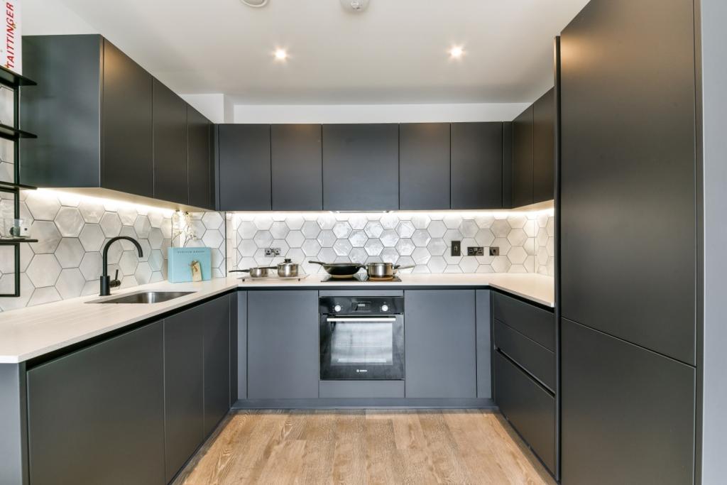Modern Two Bedroom Apartment – £1,950pcm – Exploration Way, Slough, London, SL1