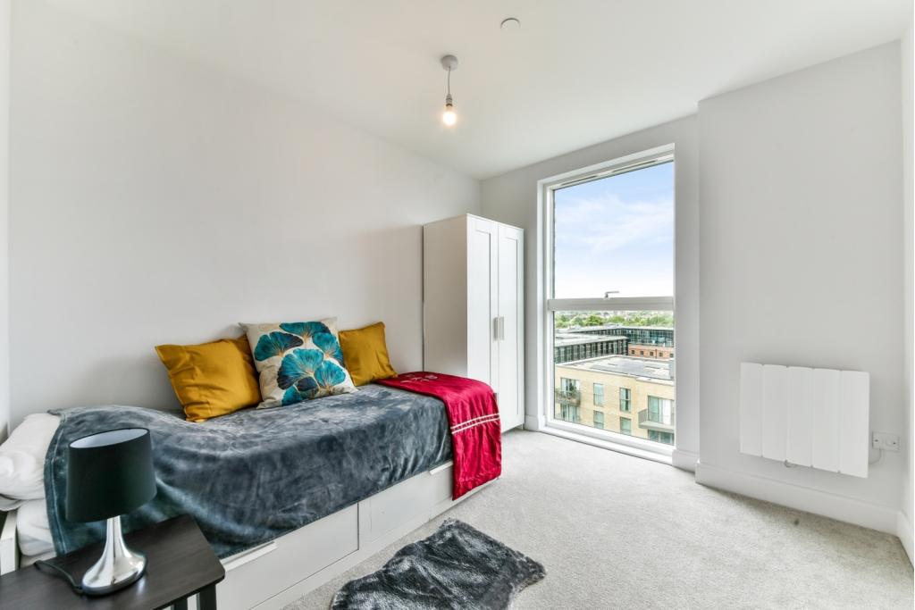 Modern Two Bedroom Apartment – £1,950pcm – Exploration Way, Slough, London, SL1
