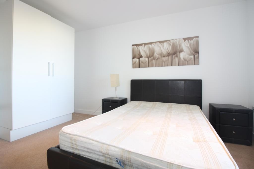 Luxury One Bedroom Apartment – £1,776pcm – Western Gateway, Royal Docks, London, E16