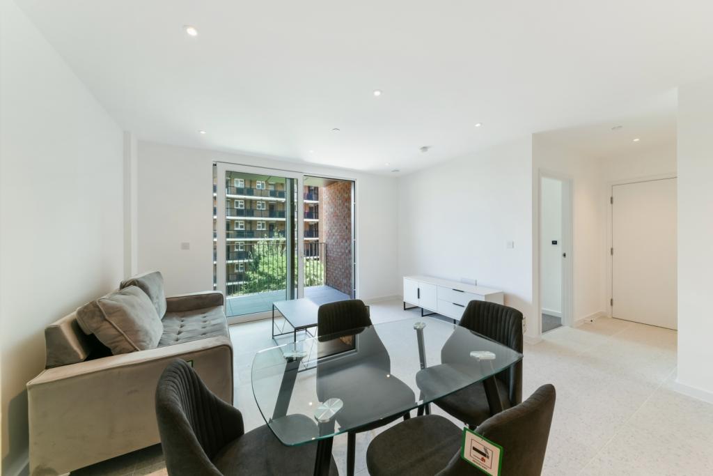 Bright One Bedroom Apartment – £2,535pcm – Sidney Street, Whitechapel, London, E1