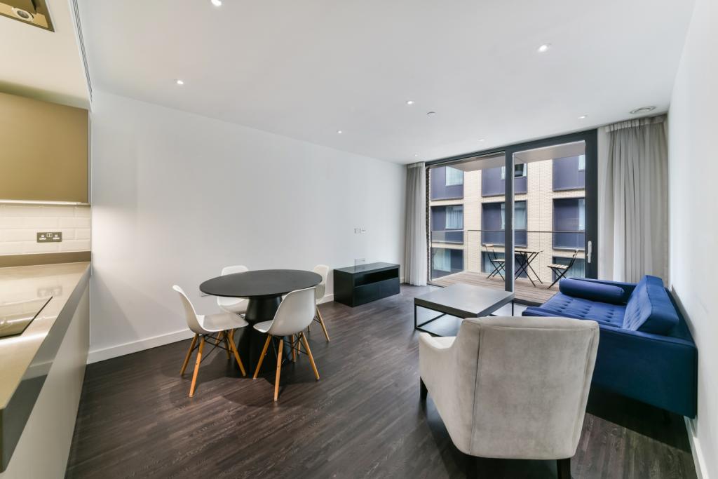 Luxury Two-Bedroom Apartment – £3,986pcm – Canter Way, Aldgate, London, E1