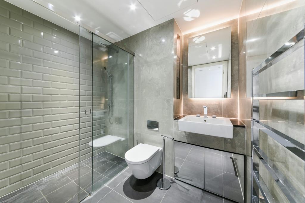 Luxury Two-Bedroom Apartment – £3,986pcm – Canter Way, Aldgate, London, E1