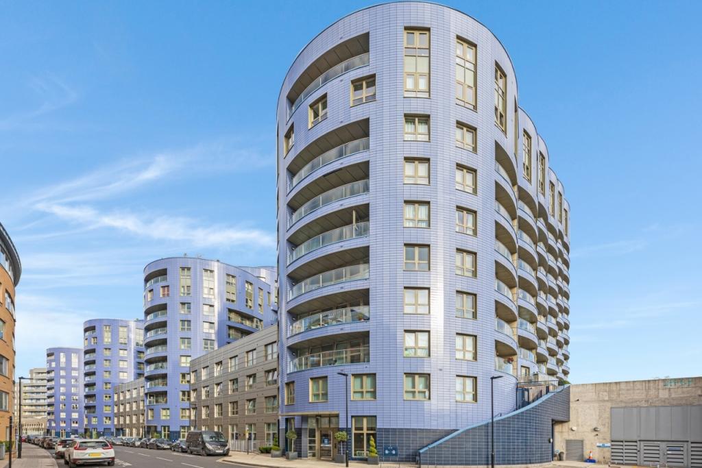 Luxury One-Bedroom Apartment – £2,123pcm – Queensland Road, Islington, London, N7