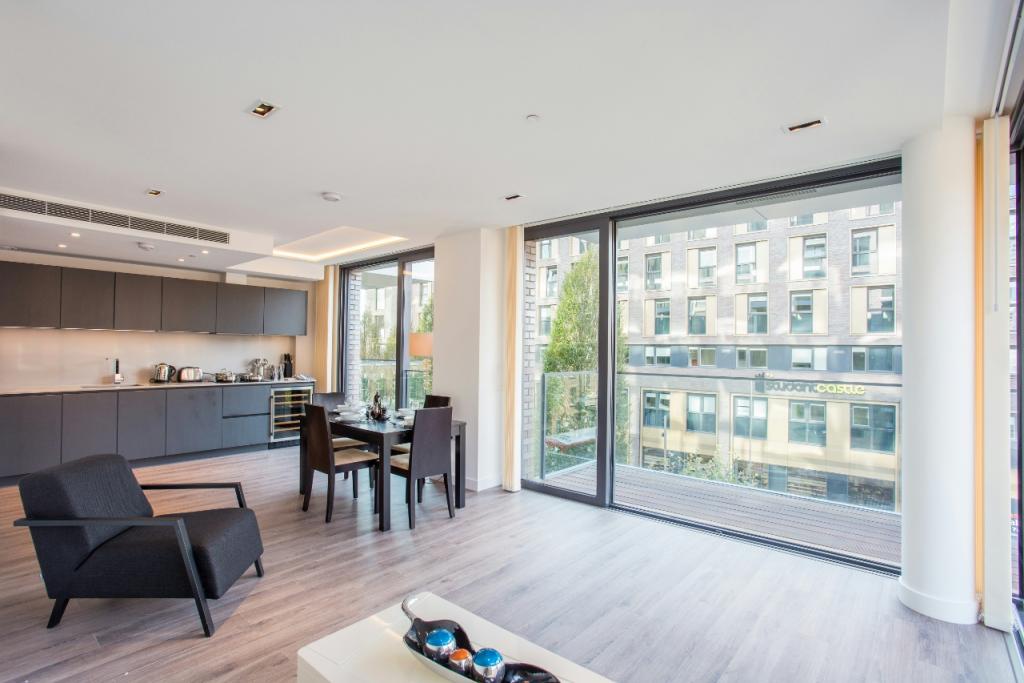 Luxury Two-Bedroom Apartment – £3,900pcm – Leman Street, Aldgate, London, E1