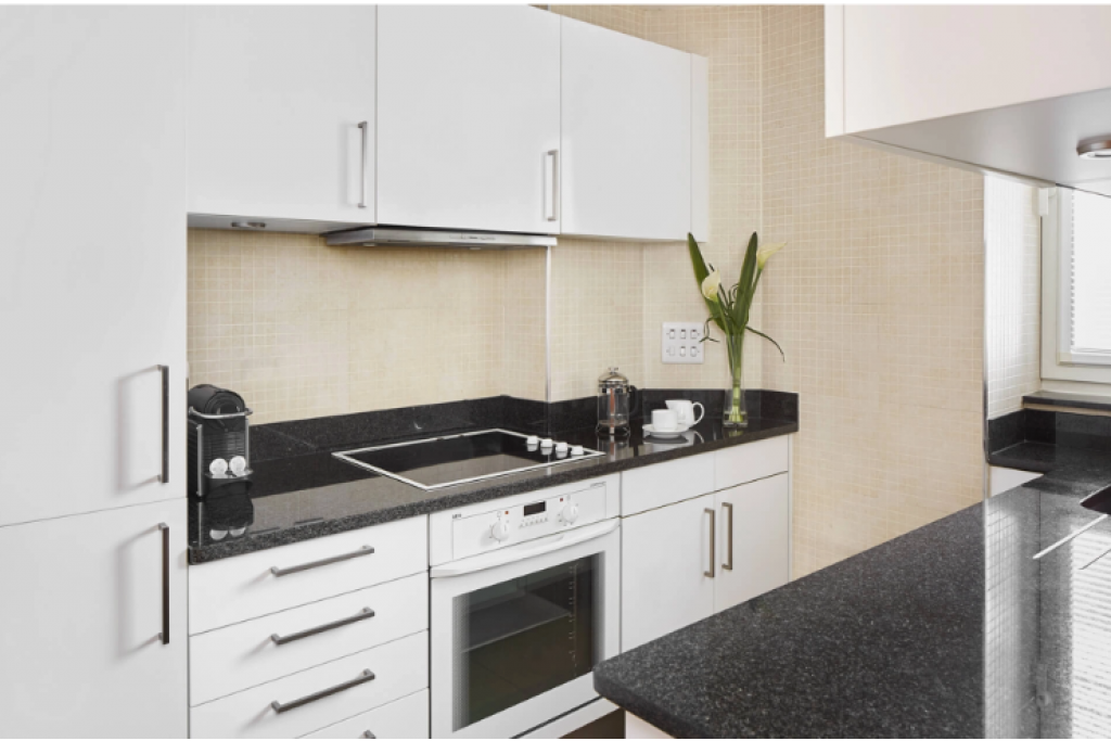Standard Studio – 300 Euros per Day / 900 Euros per Week
