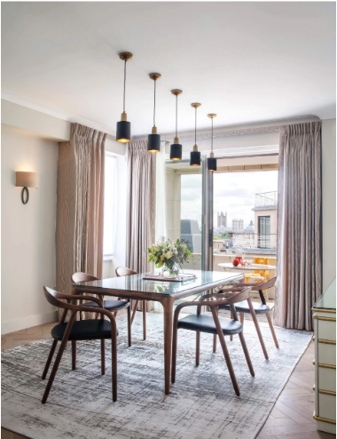 Superior Three Bedroom Apartment with Street View – £2,400 for 3 Nights
