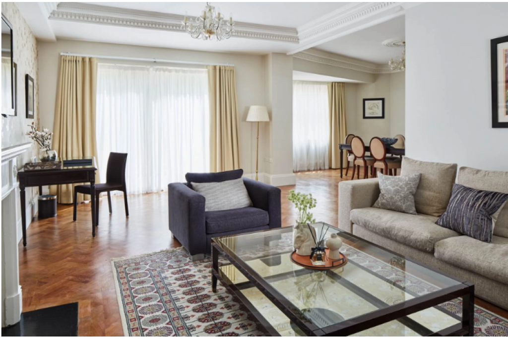 Duplex Three Bedroom Apartment with Garden View – £2,700 for 3 Nights