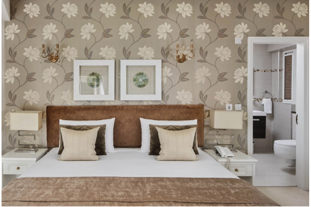 Duplex Three Bedroom Apartment with Garden View – £2,700 for 3 Nights