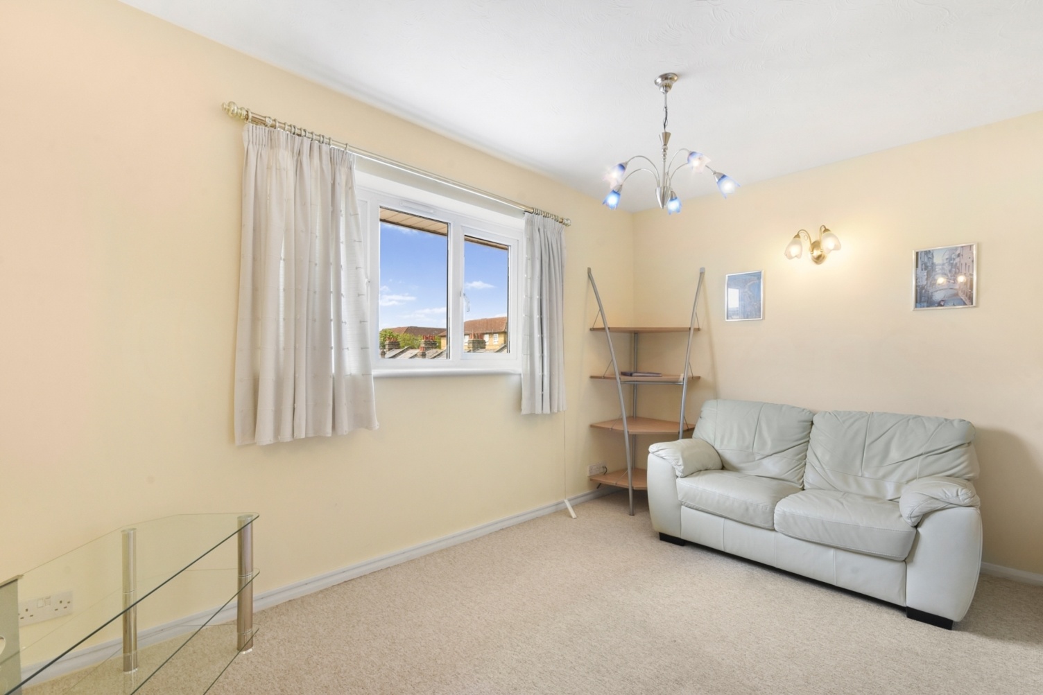 One Bedroom Apartment – £1,646.67pcm – Ambassador Square, Isle of Dogs, London, E14