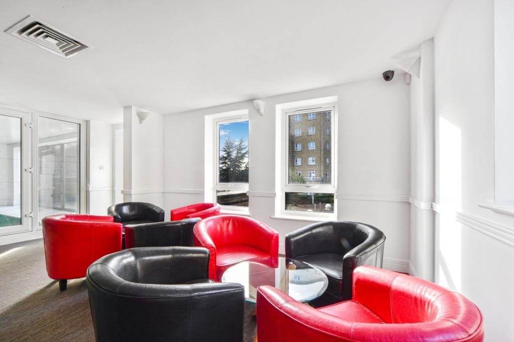 St Davids Square, Isle of Dogs, London, E14 – 2 Bedroom Apartment to Rent – £2,550 pcm