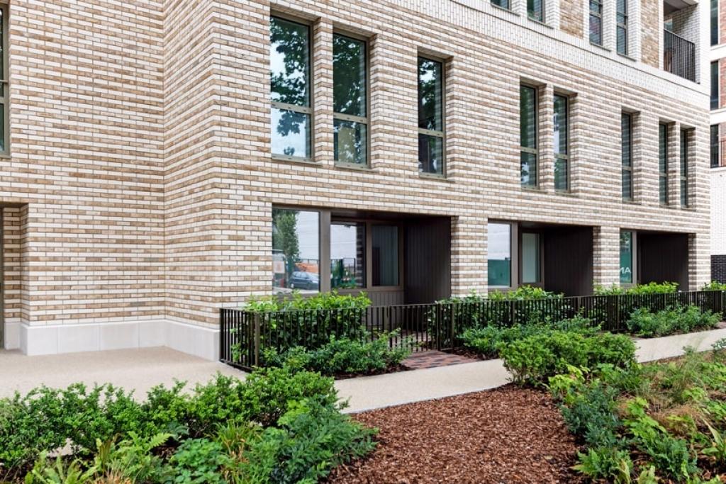Heygate Street, Elephant Park, London, SE17 – 3 Bedroom Duplex to Rent – £4,550 pcm
