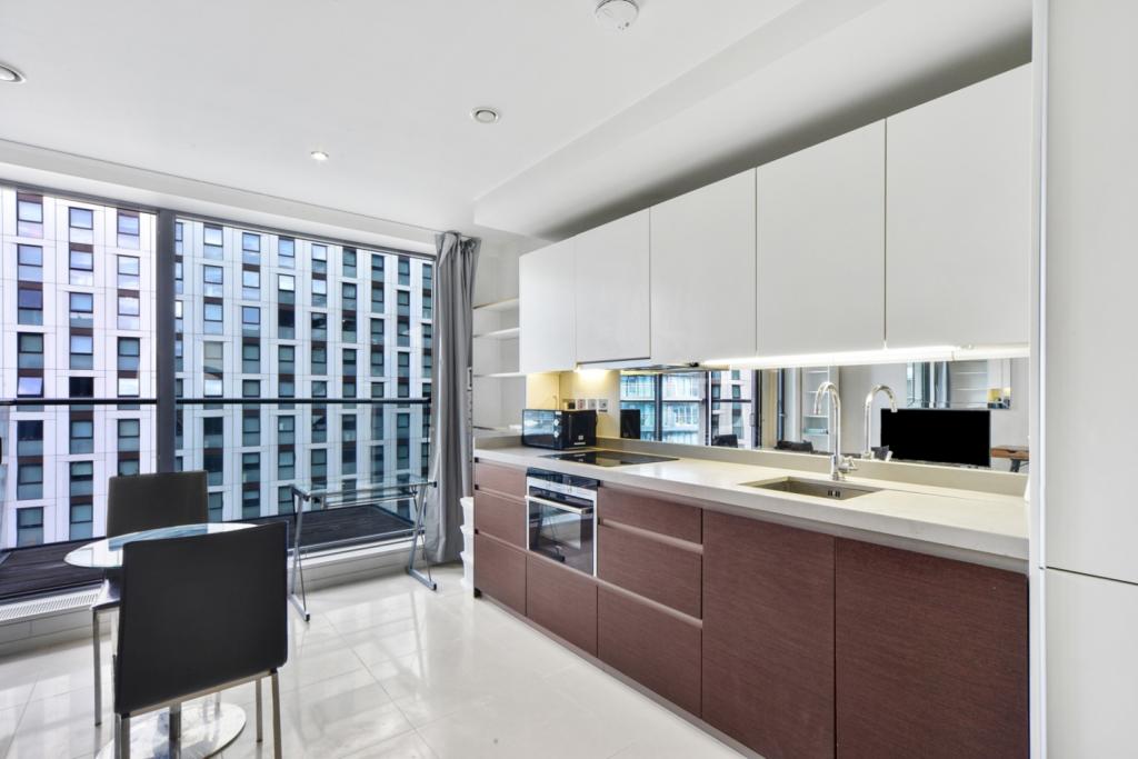Baltimore Wharf, Canary Wharf, London, E14 – Studio Apartment to Rent – £2,231 pcm