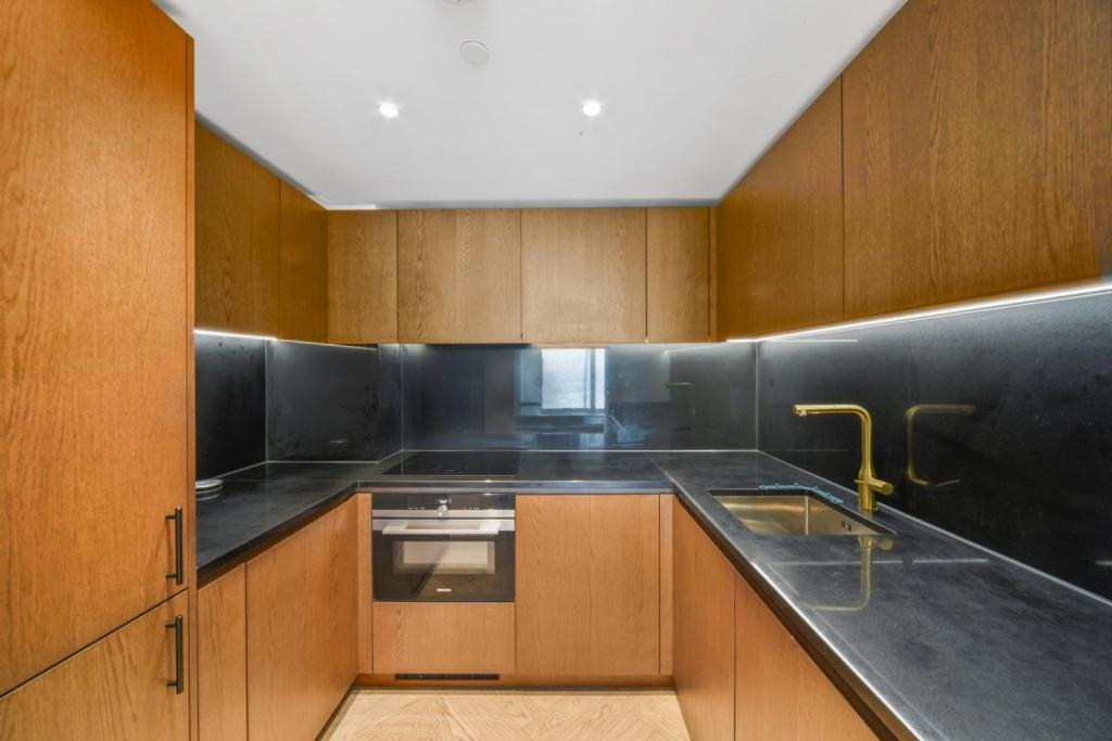 Landmark Pinnacle, Canary Wharf, London, E14 – 1 Bedroom Apartment to Rent – £3,336 pcm