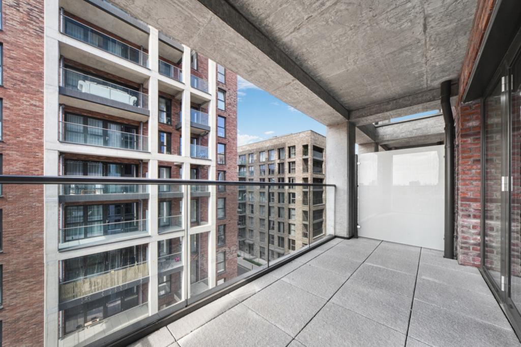 Thunderer Street, Upton Gardens, Newham, London, E13 – 1 Bedroom Apartment to Rent – £1,900 pcm