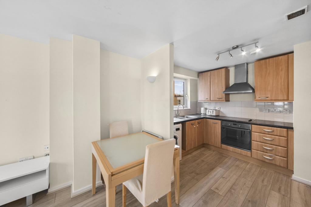 Townmead Road, Imperial Wharf, Fulham, SW6 – £2,650pcm